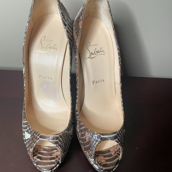 Christian Louboutin Peep-toe Pumps - Picture 2 of 8